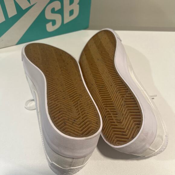 NWT Nike SB Blazer Court White/White Size 12